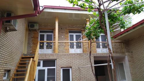 Bed & Breakfast Alisher Hotel