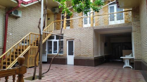 Bed & Breakfast Alisher Hotel