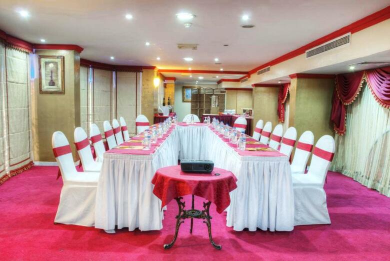 Aparthotel Al Maha Regency Hotel Suites