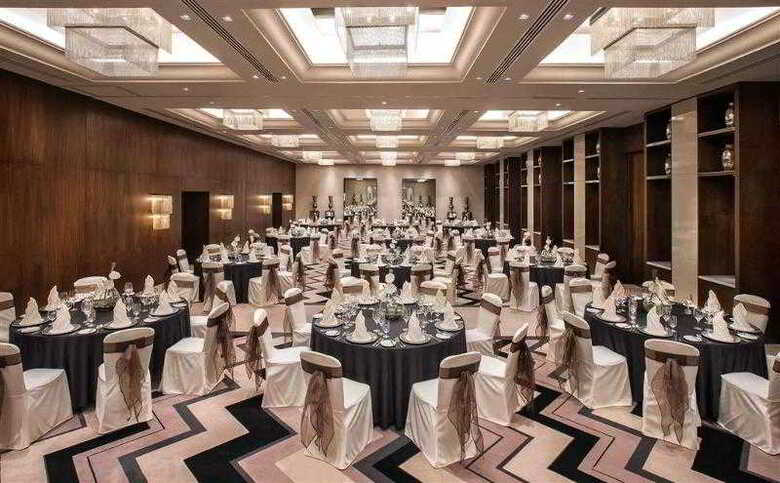 Hotel Pullman Dubai Creek City Centre