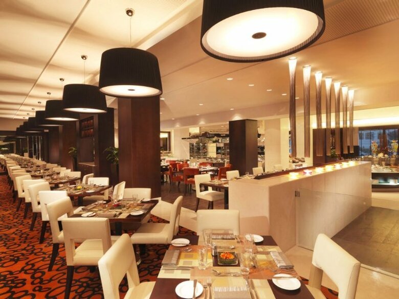 Hotel M�venpick Grand Al Bustan Dubai