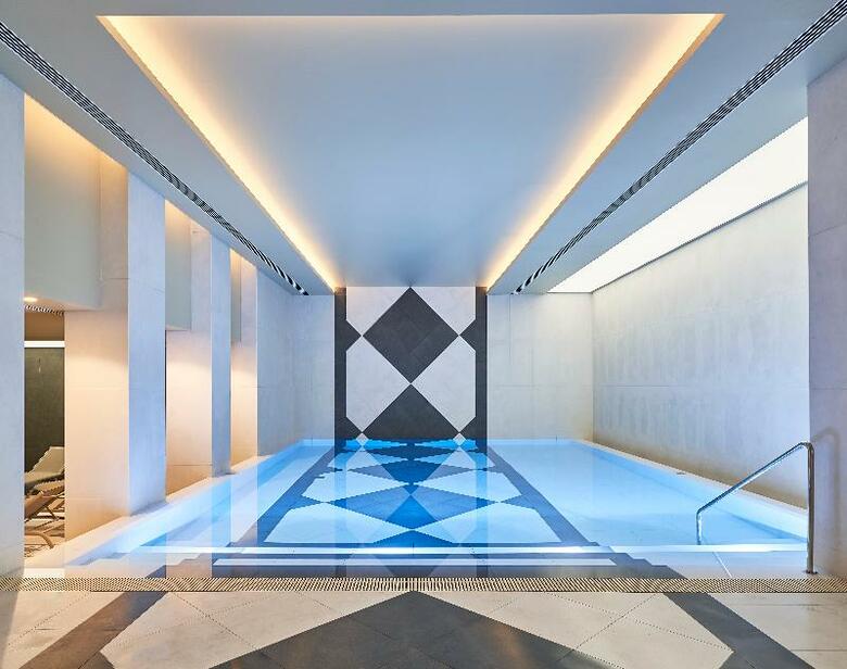 Hotel Savoy Palace