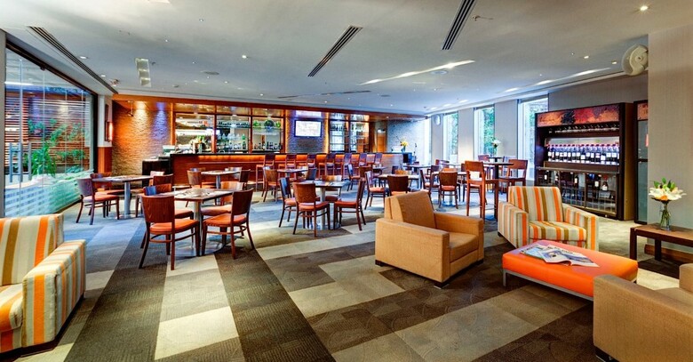 Hotel Pullman Santiago El Bosque