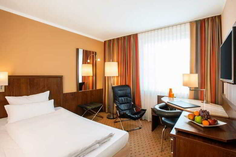 Hotel NH K�ln Altstadt