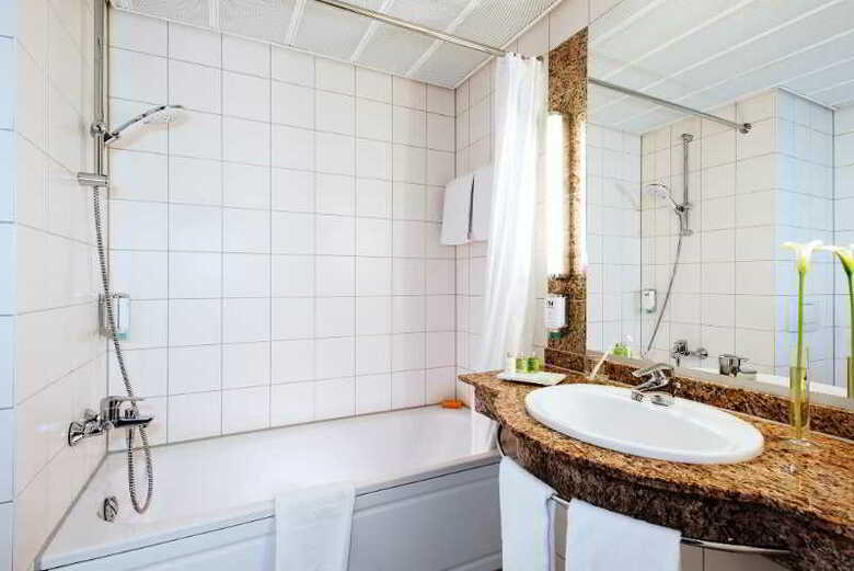 Hotel NH K�ln Altstadt