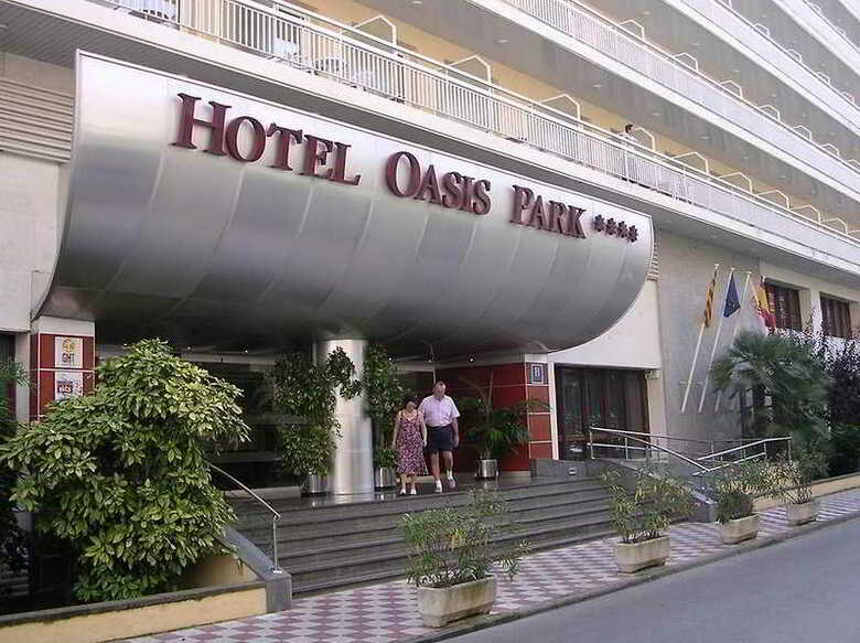 Hotel Oasis Park & Spa