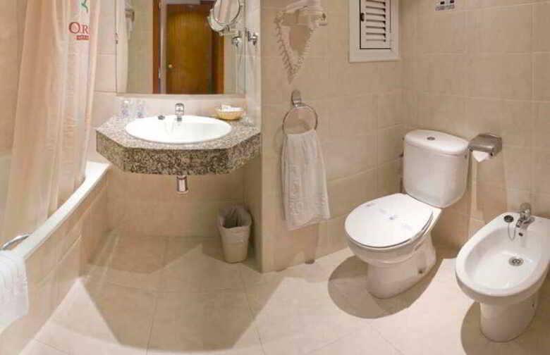 Hotel Oasis Park & Spa