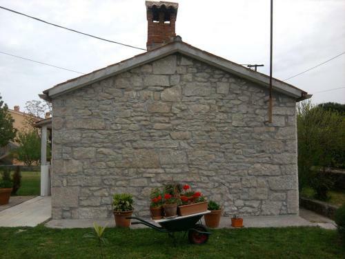 Hostal Guesthouse Adriana Cottages