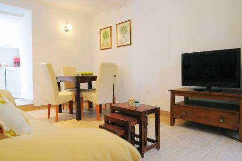 Hostal Guesthouse Adriana Cottages