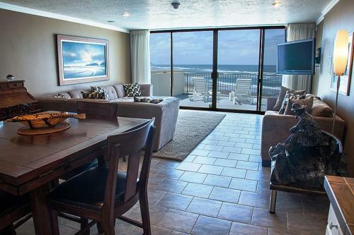 Inn At Spanish Head Resort Hotel