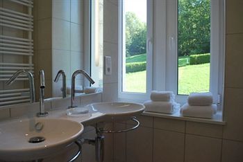 Hotel Domaine Du Moulin Vall�e Heureuse
