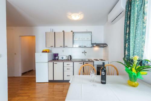Apartments Matu?ko