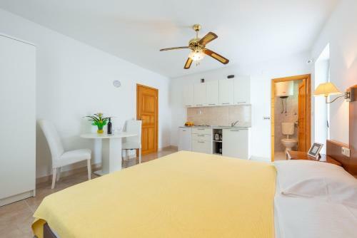 Apartments Matu?ko