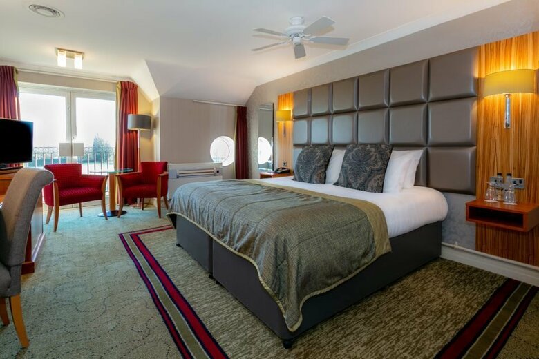 Hotel The Park Royal