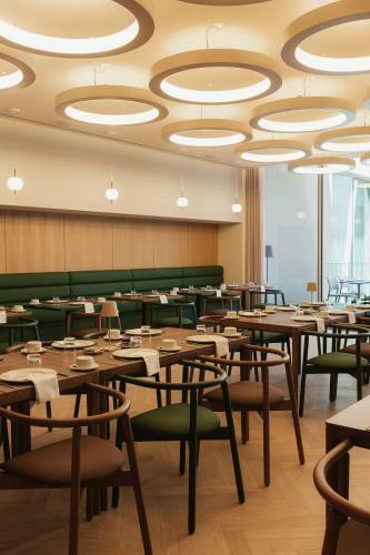 Lumen Hotel & The Lisbon Light Show