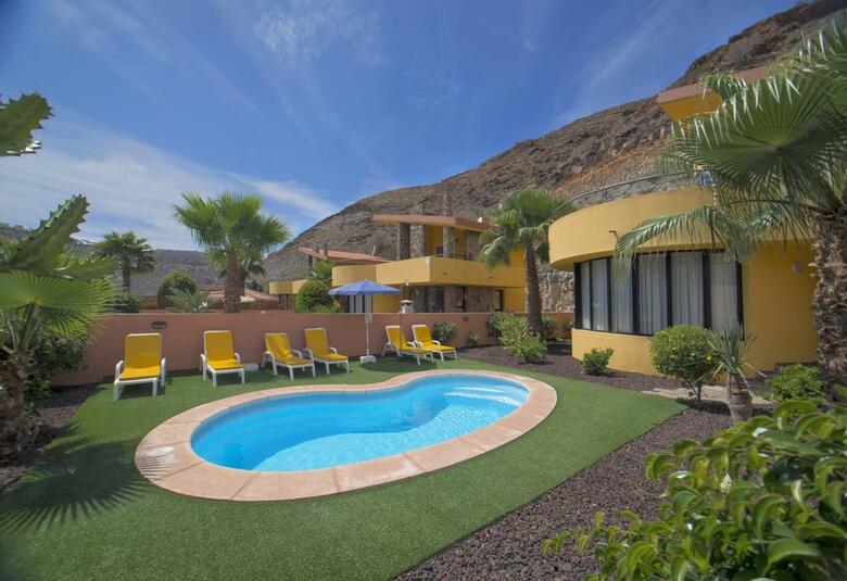Aparthotel Villas De Tauro