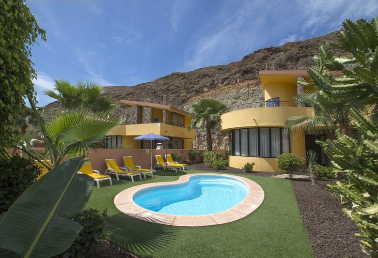 Aparthotel Villas De Tauro