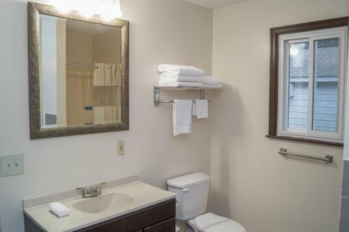 Motel Sullivan Trail Inn & Suites