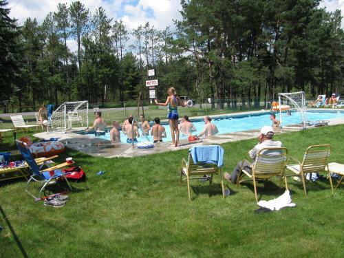 Motel Sullivan Trail Inn & Suites