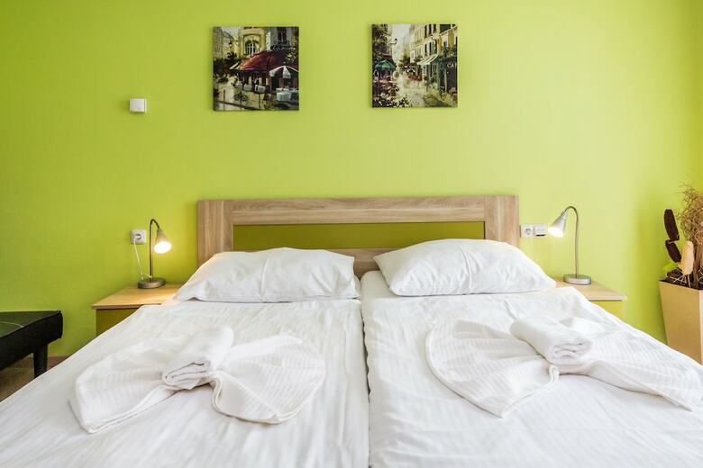 Nad Kr�lovnou Hotel & Restaurant