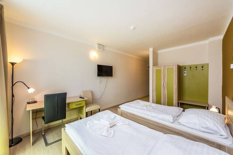 Nad Kr�lovnou Hotel & Restaurant
