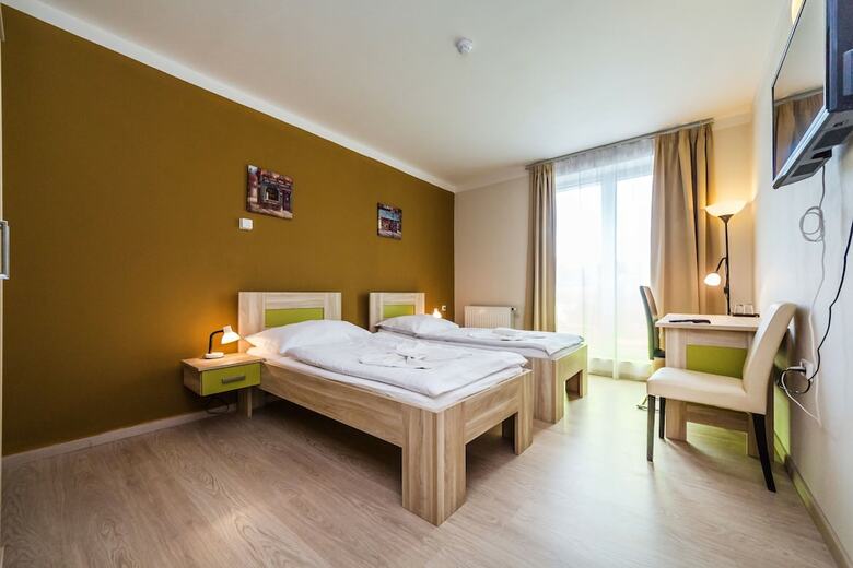 Nad Kr�lovnou Hotel & Restaurant