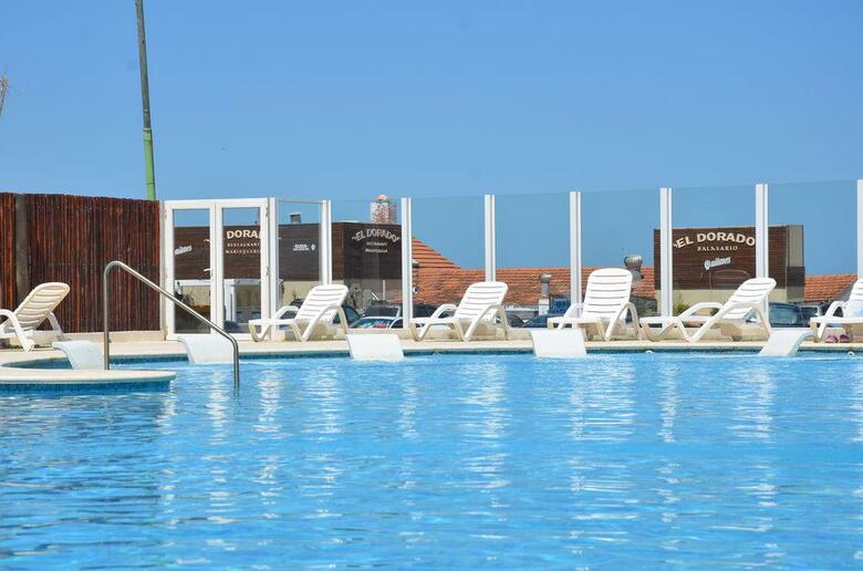 Hotel Reviens