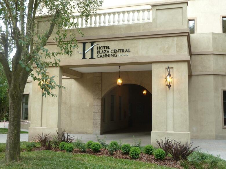 Hotel Plaza Central Canning