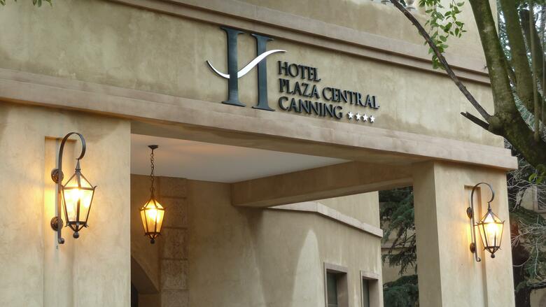 Hotel Plaza Central Canning