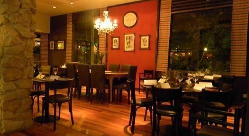 Hotel Plaza Central Canning