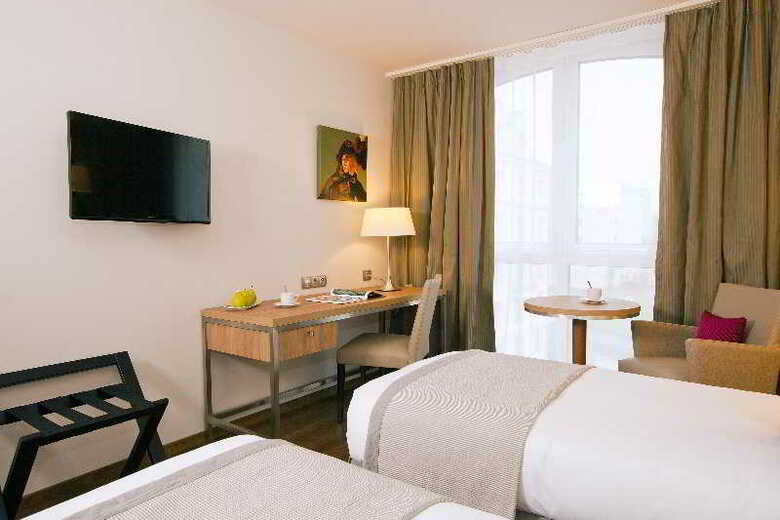 Hotel Residhome Roissy Park