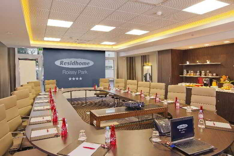 Hotel Residhome Roissy Park
