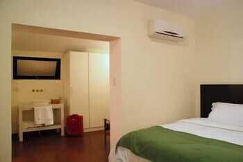 Hotel La Rozada Suites