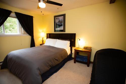 Alpenrose Revelstoke Bed & Breakfast