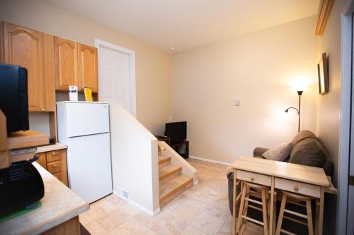 Alpenrose Revelstoke Bed & Breakfast