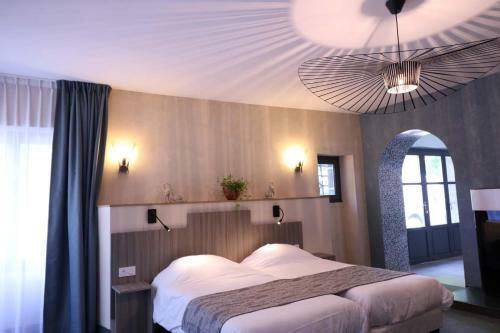 Hotel Logis Hostellerie Du Vieux Moulin