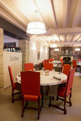 Hotel Logis Hostellerie Du Vieux Moulin