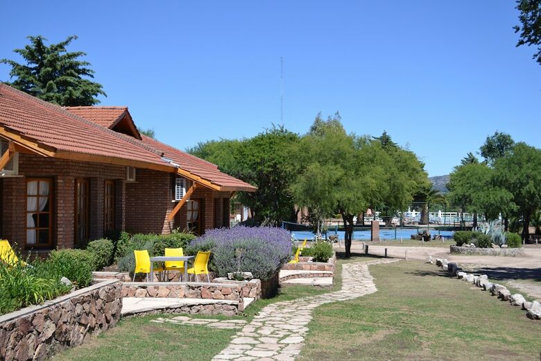 Colina Del Valle Hotel