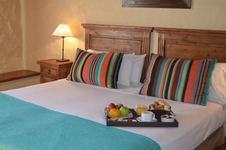 Hotel Lares De Chacras