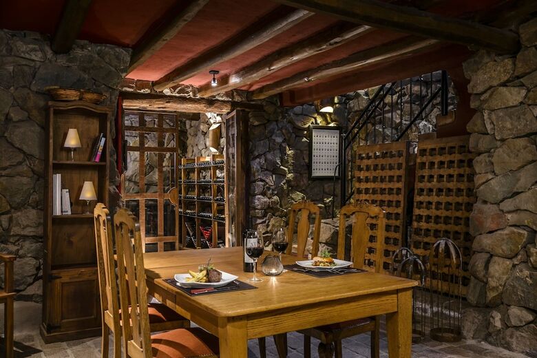 Hotel Lares De Chacras