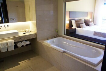 Pirayu Hotel & Resort