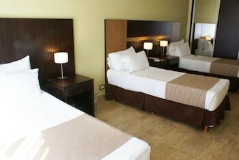 Pirayu Hotel & Resort