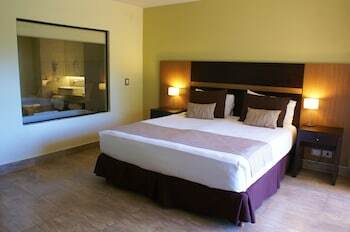 Pirayu Hotel & Resort
