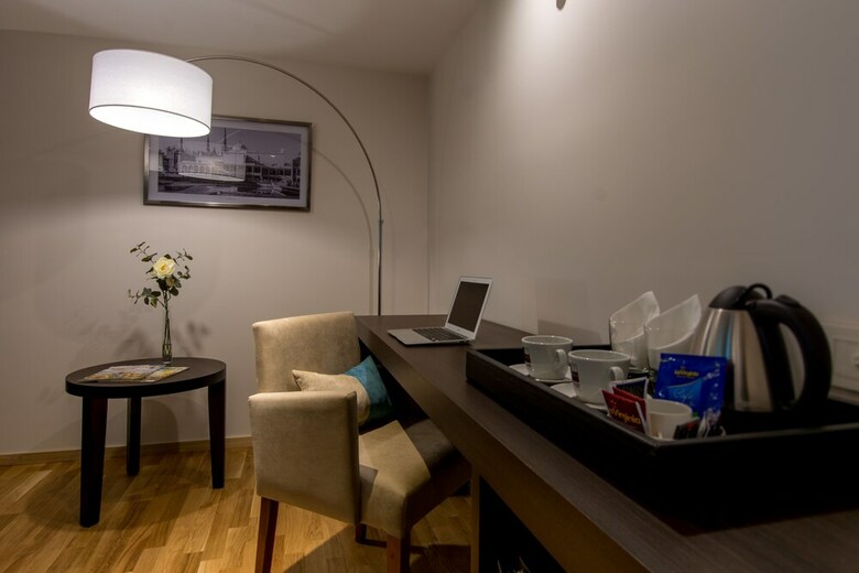 Hotel Caseros 248