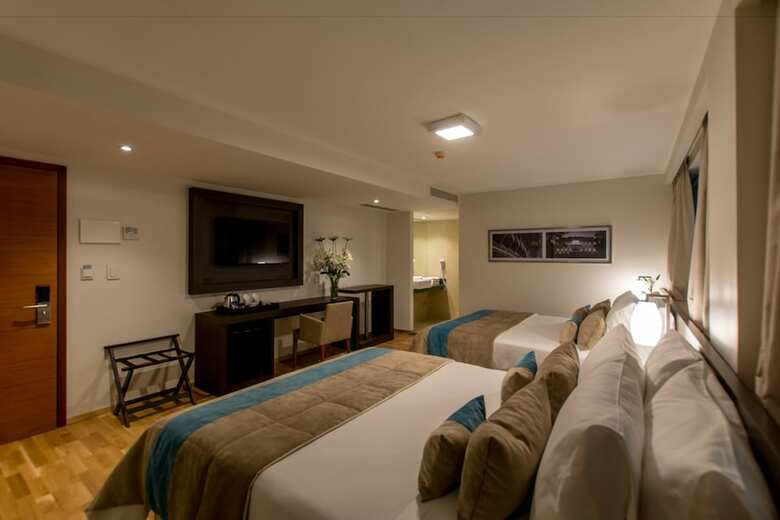 Hotel Caseros 248