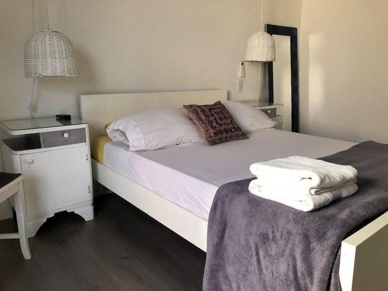 Hotel Warm Comfortable House Great Location