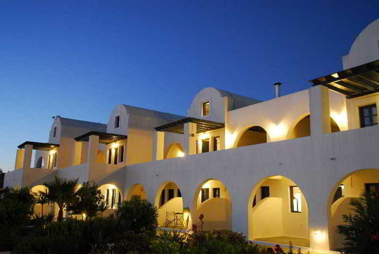 Hotel Volcano View Villas Apts