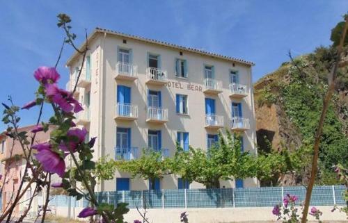 Hostal Residence Villa Bear
