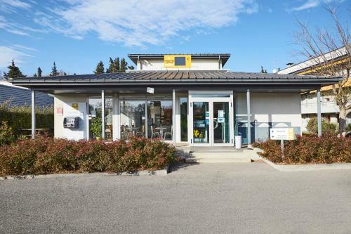 Hotel Premiere Classe Avignon Parc Des Expositions