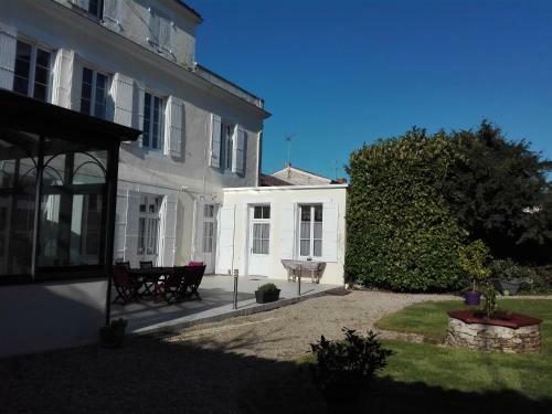 Bed & Breakfast H De Surg�res